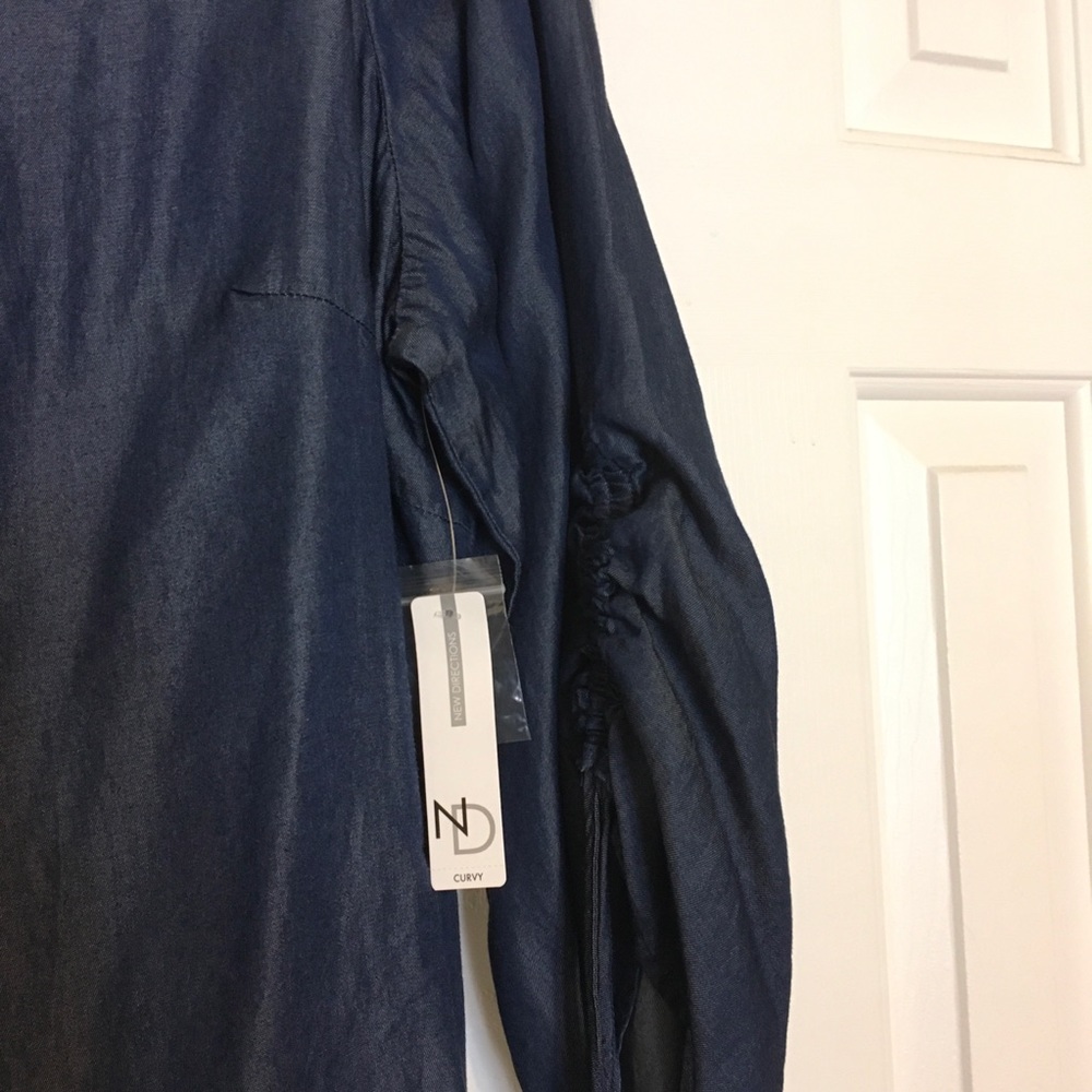 New Directions Curvy Blouse - Picture 2 of 4